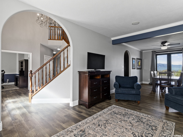 Formal living room with arched entry
