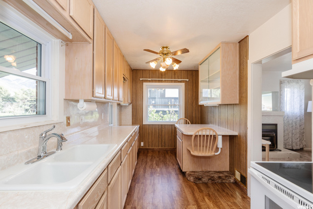 704 S 600 E, River Heights, UT 84321 — photo 8