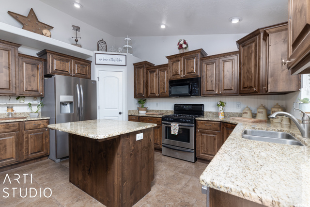 1891 S 2265 W, Syracuse, UT 84075 — photo 11