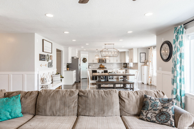 Family Room to Kitchen