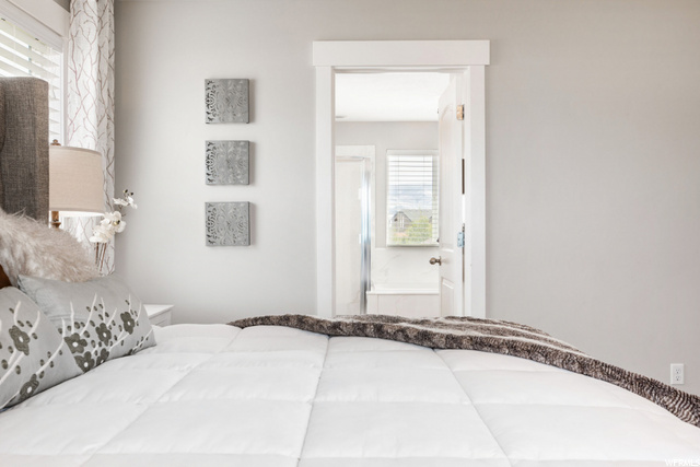 Master to Bathroom