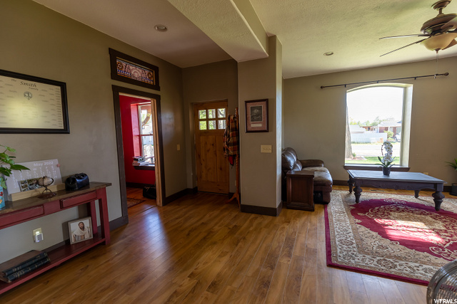 195 E 400 N, Richfield, UT 84701 — photo 3