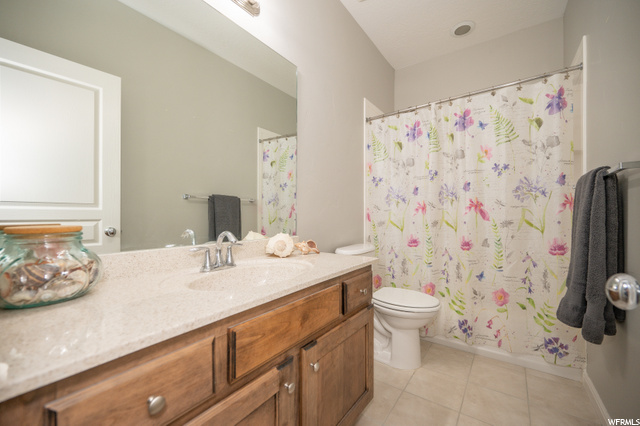 Upper Level Bathroom