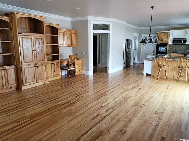 Large Family Room - Main Floor