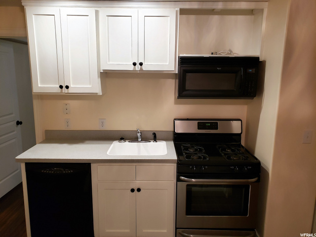 Downstairs Kitchen / Dining