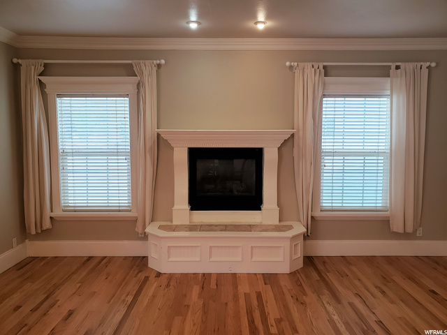 Large Family Room - Main Floor