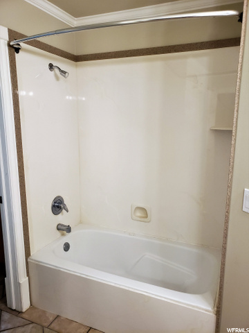 Full Bathoom - Upstairs