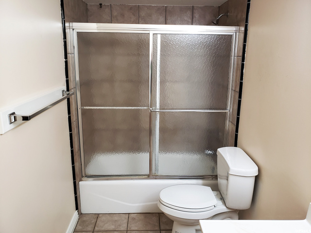 Bathroom - Downstairs