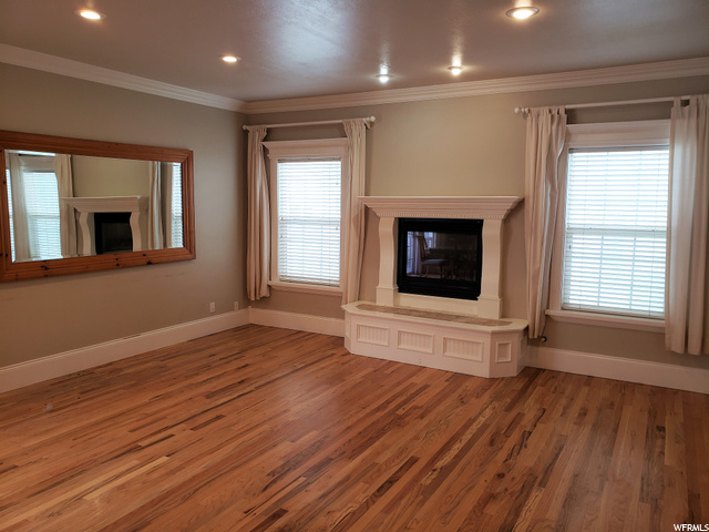 Large Family Room - Main Floor