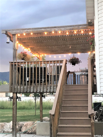 Deck Living
