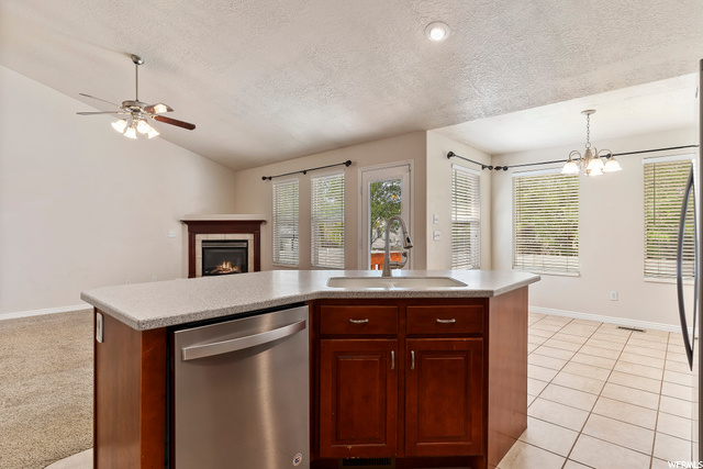 573 W 3700 S, Syracuse, UT 84075 — photo 8