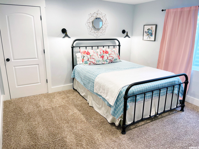 Basement bedroom (4)