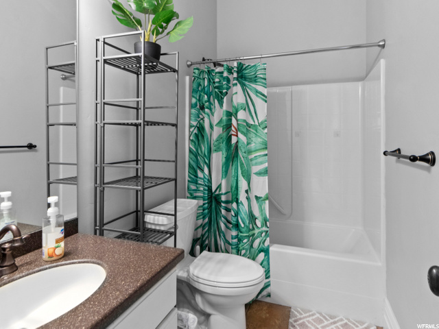 Main floor bath