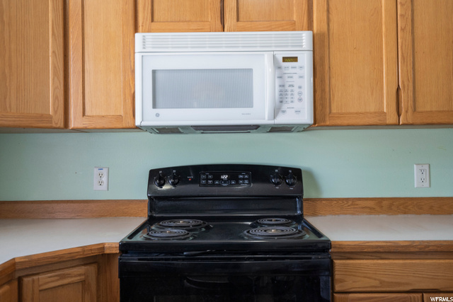 Electric Stove & Oven