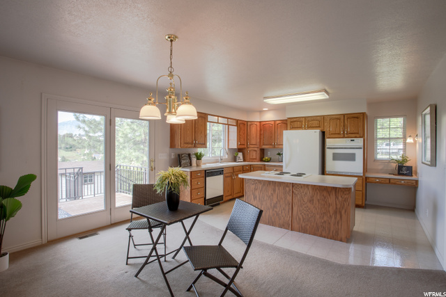 Dining Area leading to deck