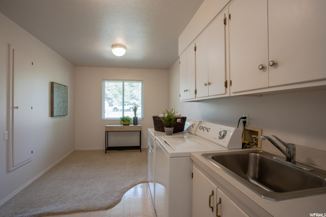 Laundry/Flex Room