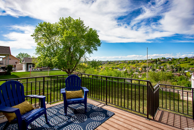 Deck with Amazing Views