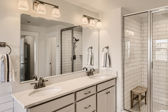 Double sink in master bath