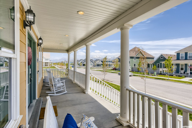 Amazing front porch