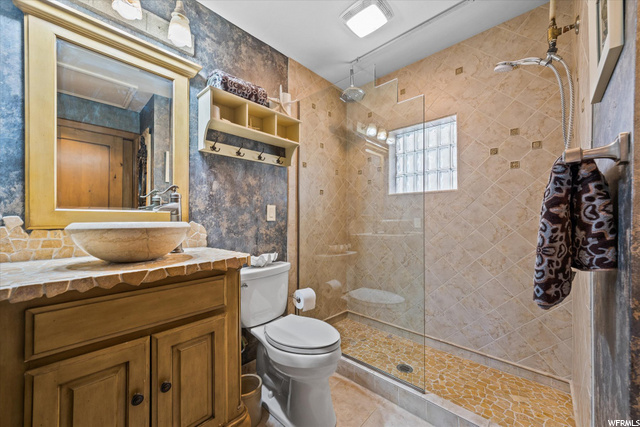Upstairs bathroom