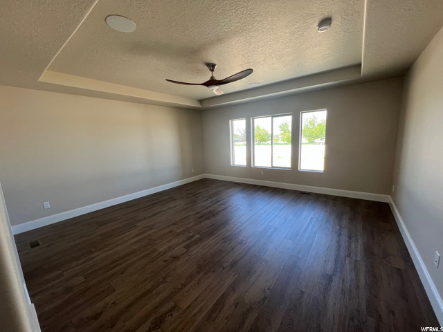 921 N 2295 W, Clinton, UT 84015 — photo 2