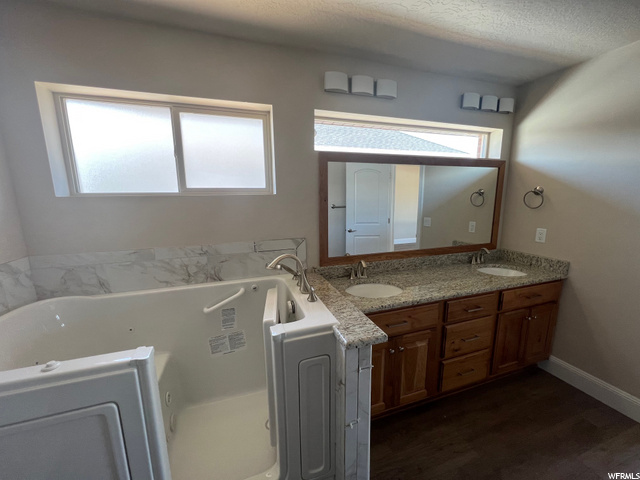 921 N 2295 W, Clinton, UT 84015 — photo 4