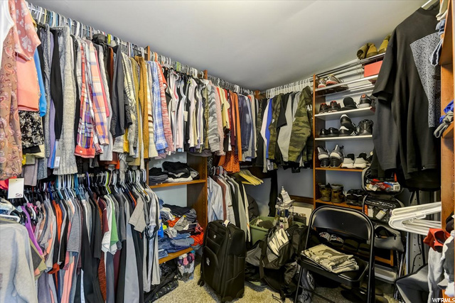 Walk-in closet