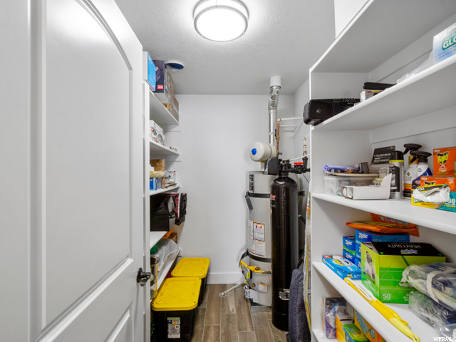 Large Utility room with Storage