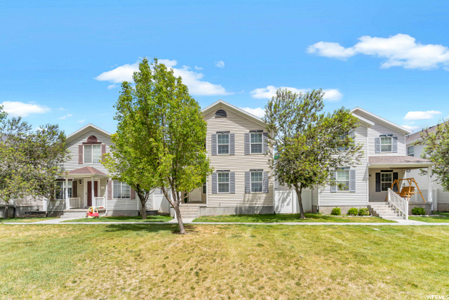 Front view of home