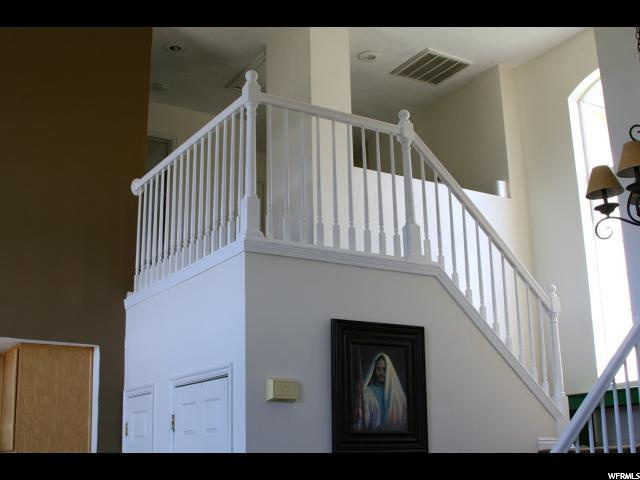 327 E Manti Dr E, Draper, UT 84020 — photo 9