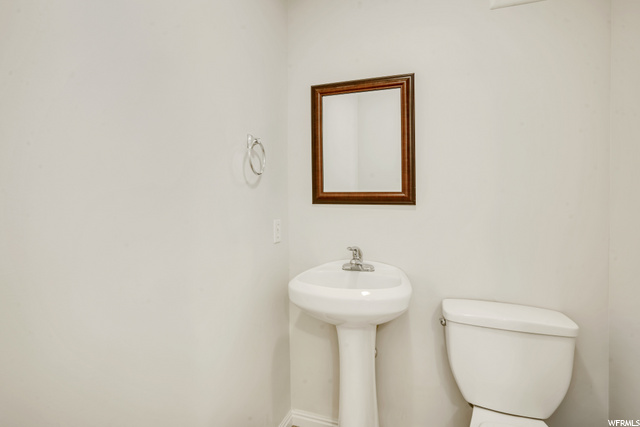 Basement toilet/sink