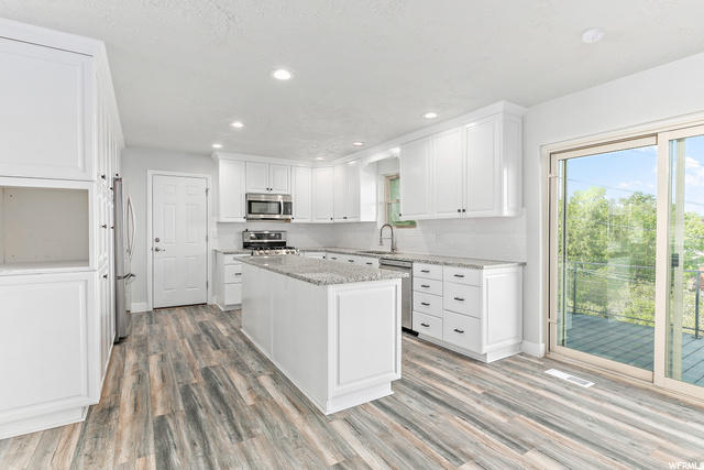 986 E Fair Oaks Dr, Bountiful, UT 84010 — photo 8