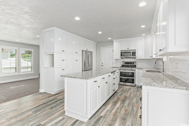 986 E Fair Oaks Dr, Bountiful, UT 84010 — photo 7