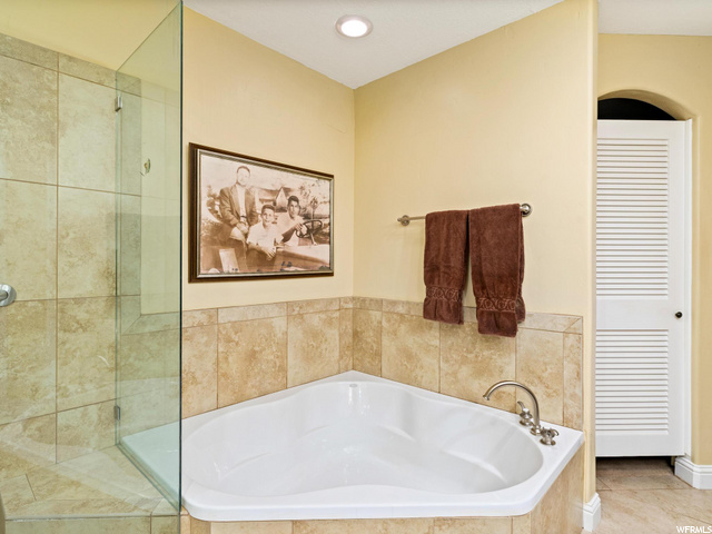 Main Bath 1