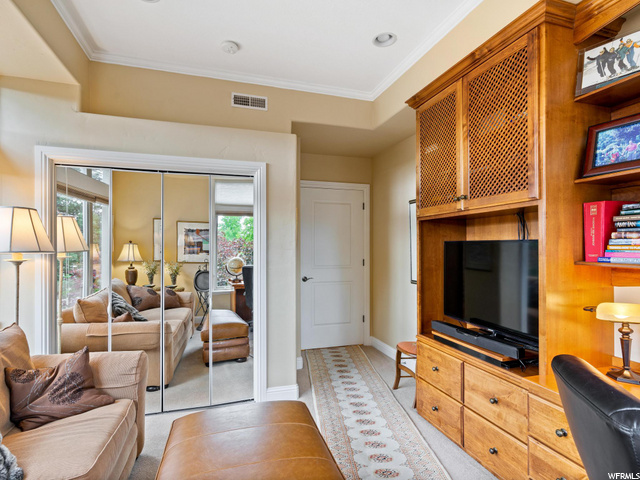 Second bedroom/office