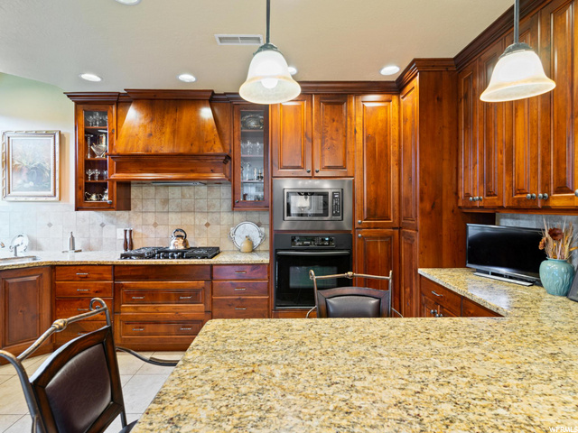 Kitchen 3