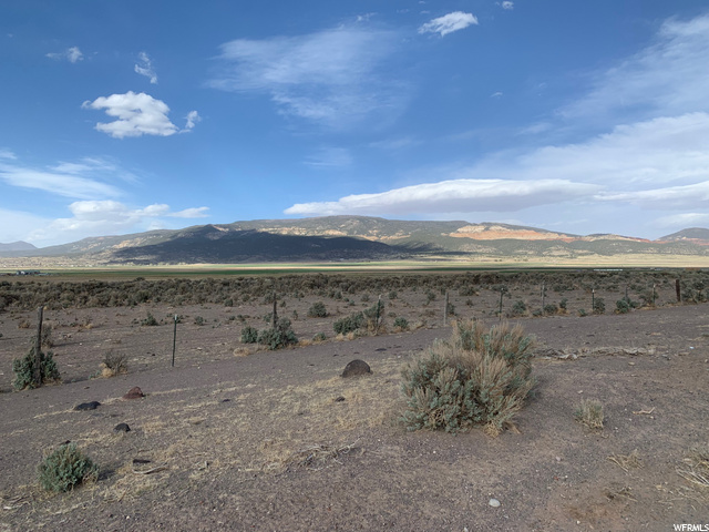 Loa, UT 84747 — photo 2