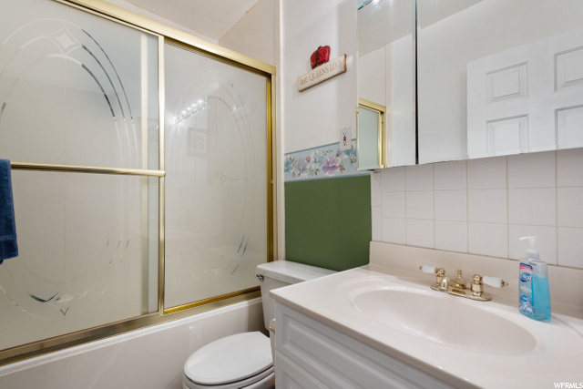 Hall Bathroom