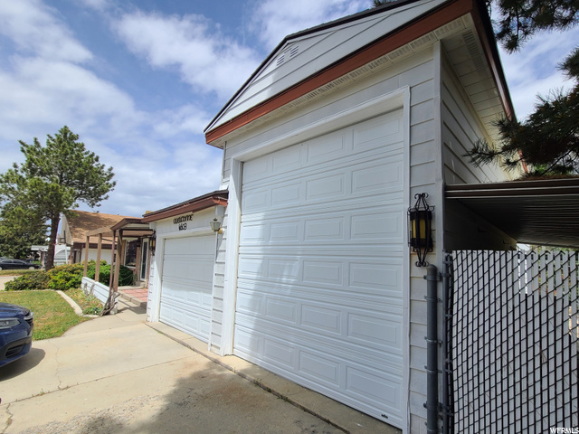 LARGE 3rd bay of Garage