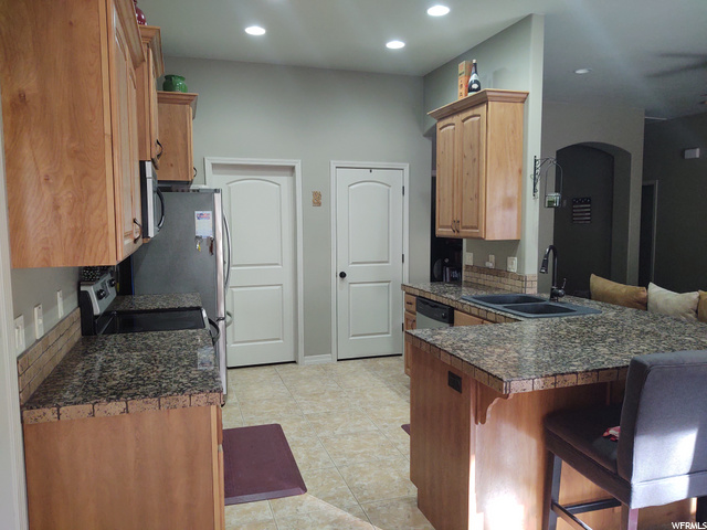 618 Cottonwood Dr, Brookside, UT 84782 — photo 4