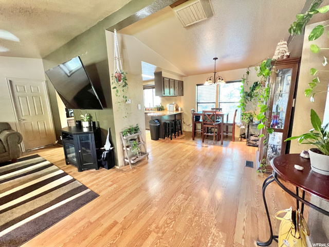 1 W Tiny Wood Dr, Sandy, UT 84070 — photo 3