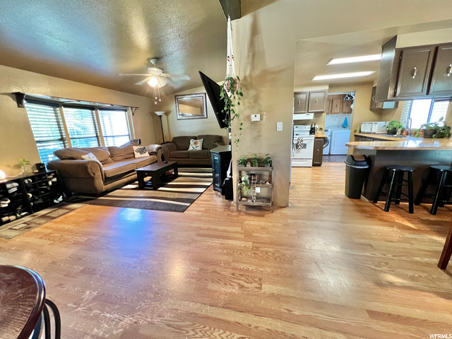 1 W Tiny Wood Dr, Sandy, UT 84070 — photo 7