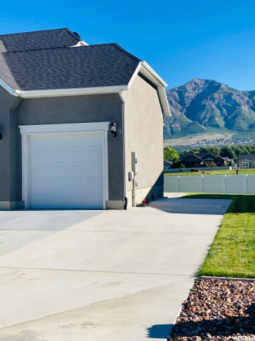 918 E 1900 N, North Ogden, UT 84414 — photo 3