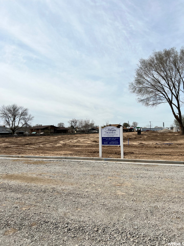 753 N 175 E, Harrisville, UT 84404 — photo 3