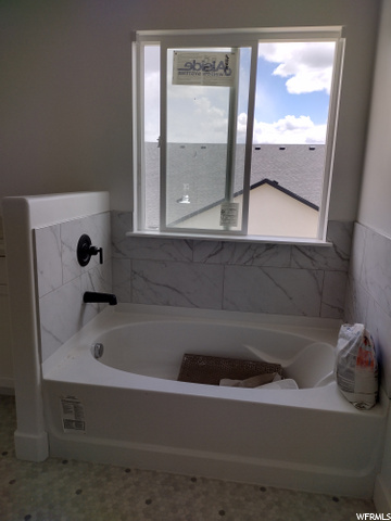 OWNER'S BATH