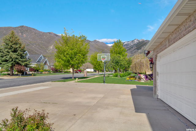 1703 Wasatch Dr, Ogden, UT 84403 — photo 5