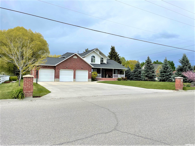 393 E 4th S, Preston, ID 83263 — photo 2