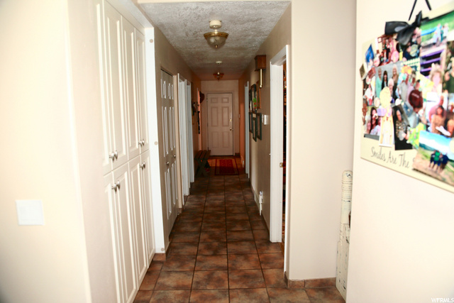 909 N WEST HENEFER RD W