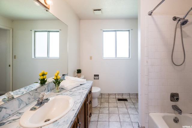 645 E 500 S, River Heights, UT 84321 — photo 12