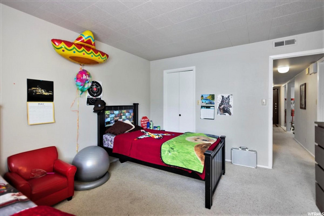 Walk-In Closet & Bathroom